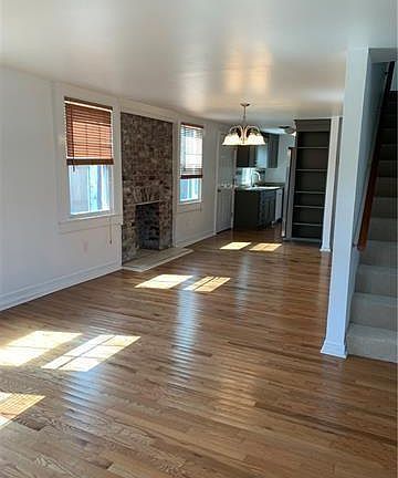 3rd image of 148 Helios Ave