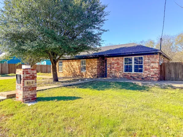 812 W 11th Ave, Corsicana, TX 75110