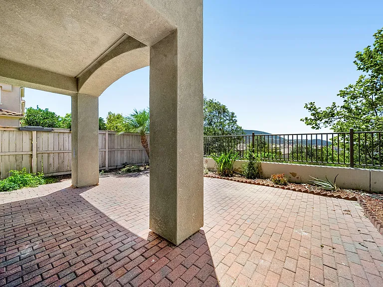 812 Mahogany St — Photo 37