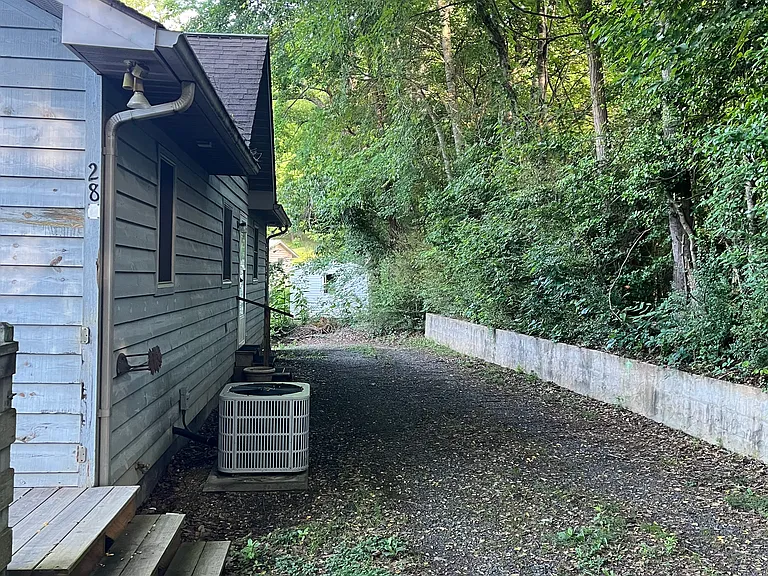 28 Brown Hollow Ln #B — Photo 15