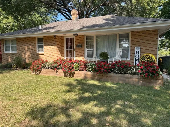 16108 E Pacific Ave, Independence, MO 64050