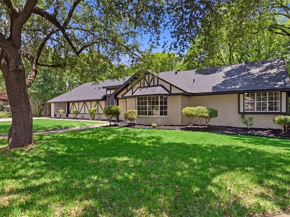 210 Squirebrook Dr, Desoto, TX 75115