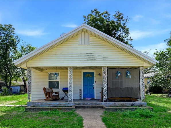 107 2nd St, Keene, TX 76059