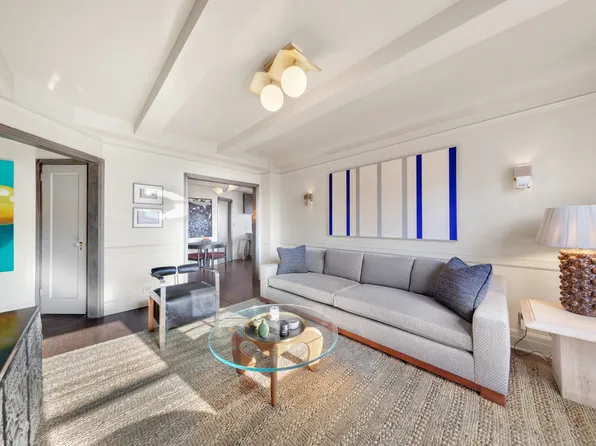 365 West 20th Street image 1 of 6