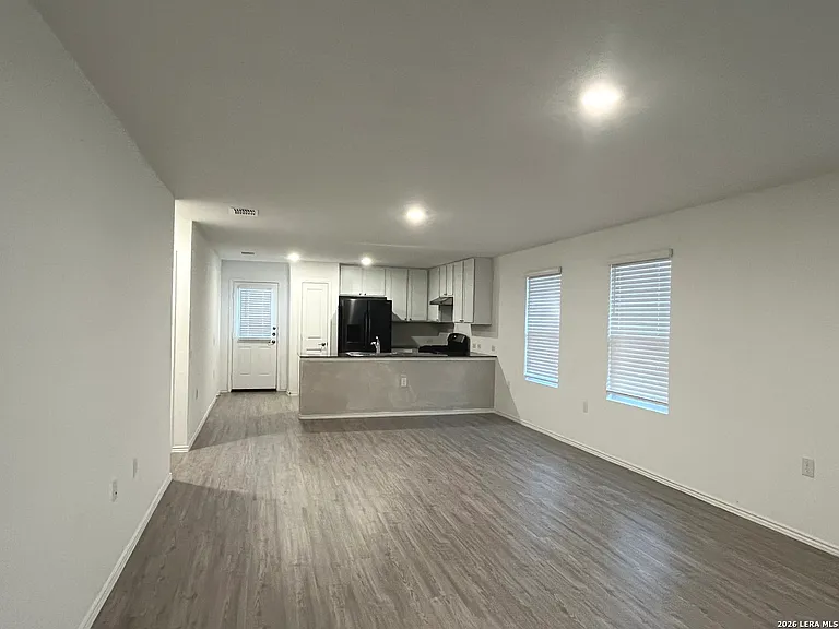 10042 Kersey Ml — Photo 2