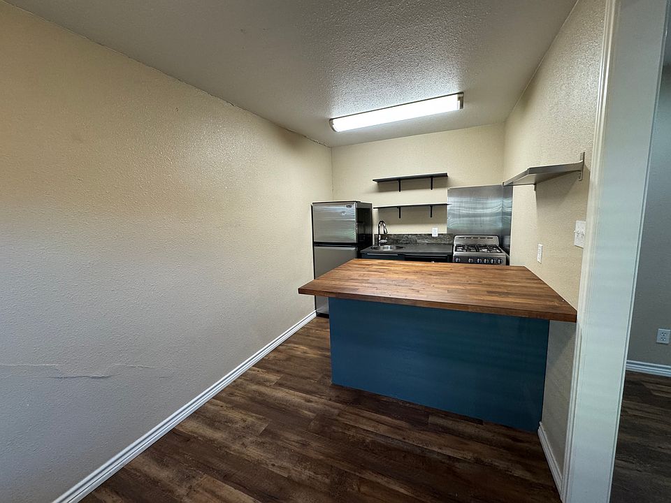 1st image of 715 W Hickory St #2B