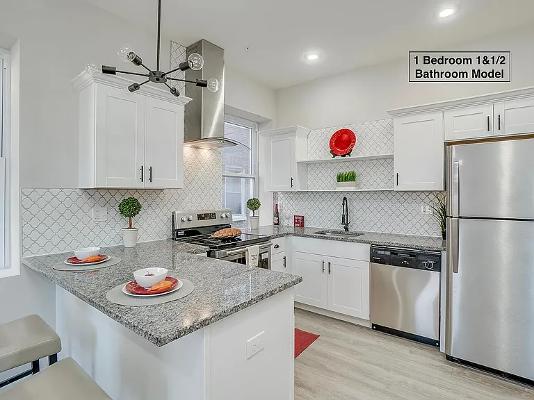 2517 Linden Ave #12 — Photo 1