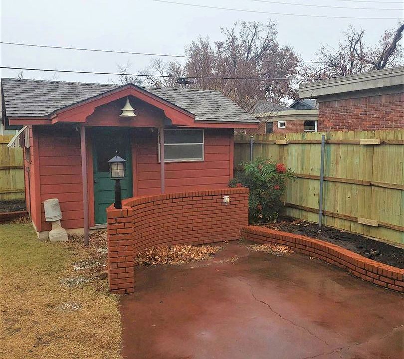 2nd image of 2504 NW 49th Pl