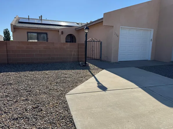 774 Stallion Rd SE, Rio Rancho, NM 87124