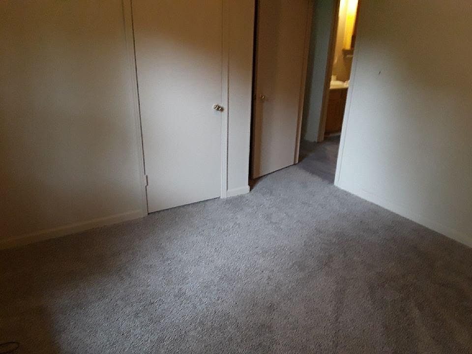 2nd image of 401 Buckeye Ln