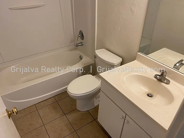 1415 E Elm St #1 & 2 — Photo 14
