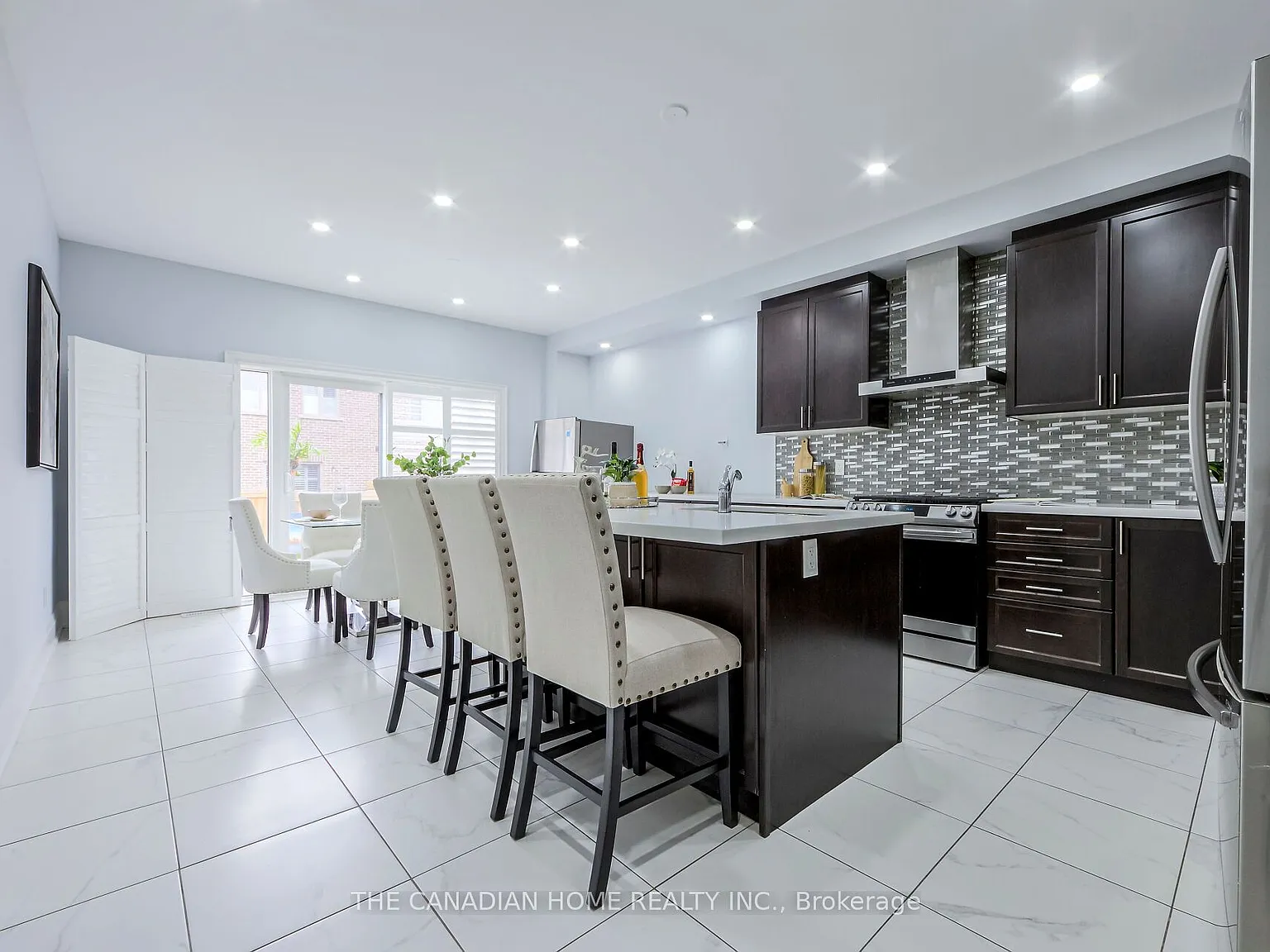 5 bed, $1,500 — Photo 4