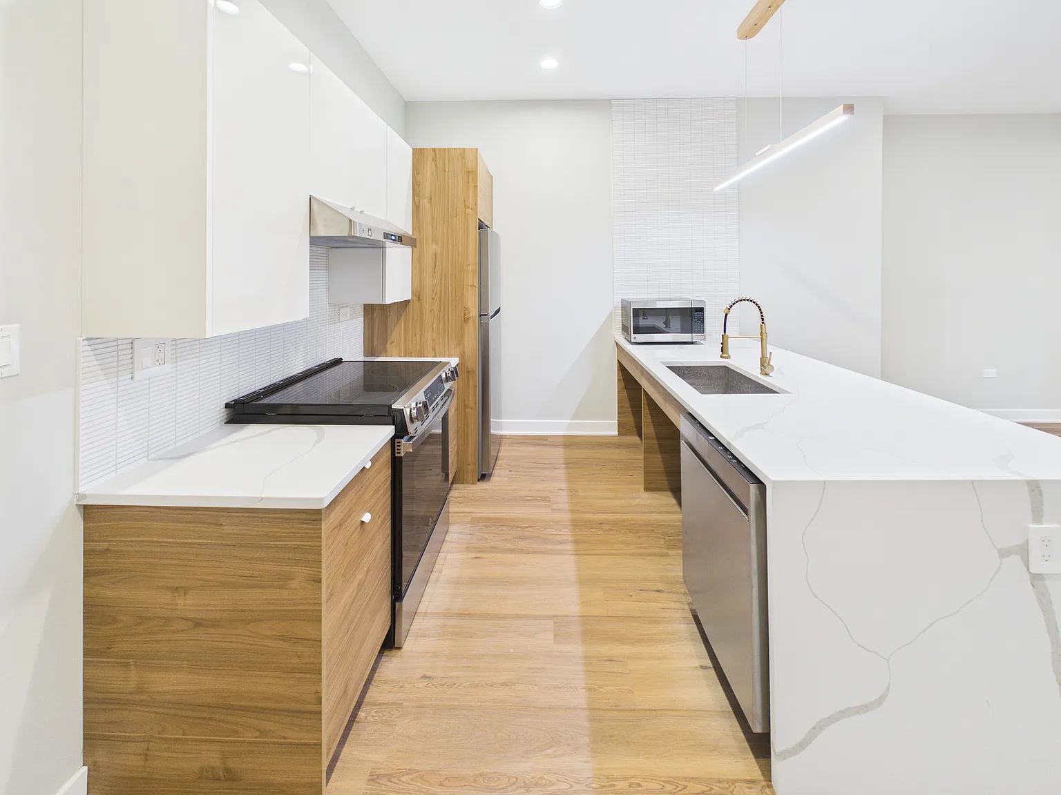 3 bed, 1315 sqft, $2,695 — Photo 4
