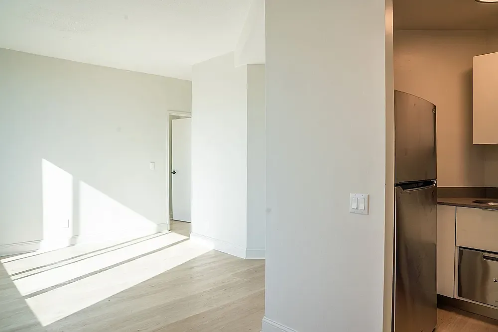 1952 1st Avenue — Photo 1