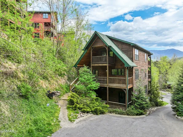 714 Mountain Stream Way #17, Gatlinburg, TN 37738