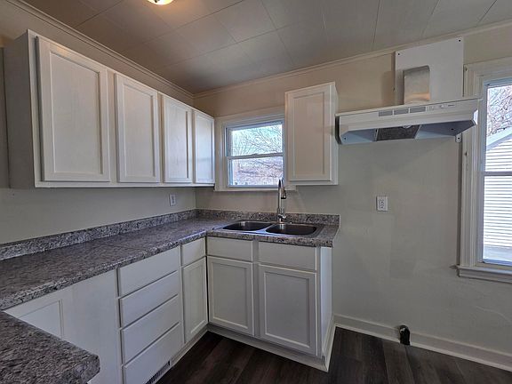 2nd image of 2569 Lexington Ave