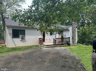 136 Poston Ln, Bluemont, VA 20135