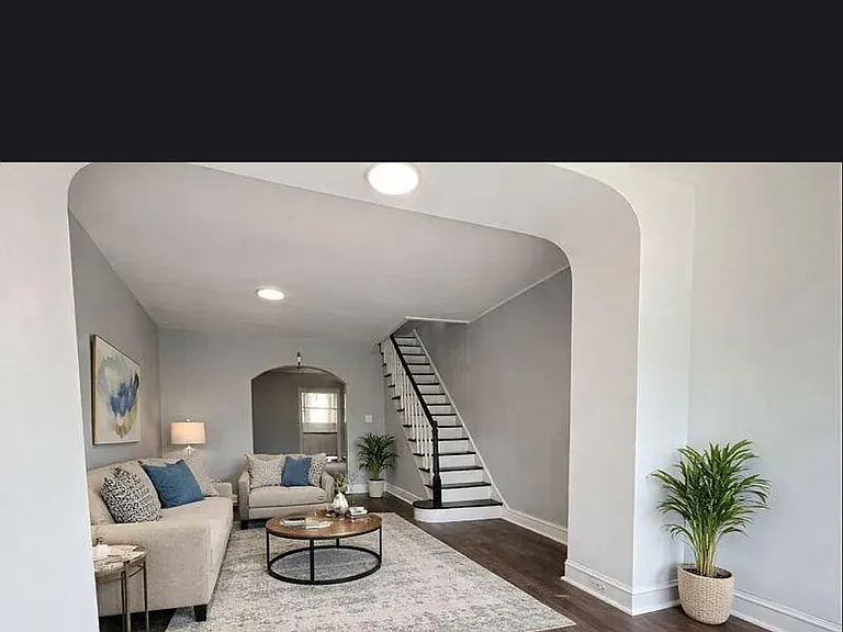 1729 S Edgewood St — Photo 1