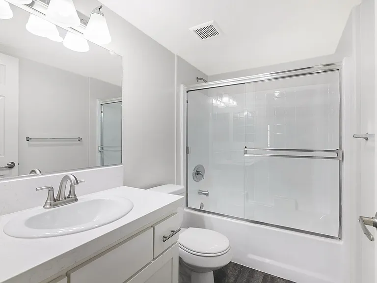 Pharus Plaza — Photo 59