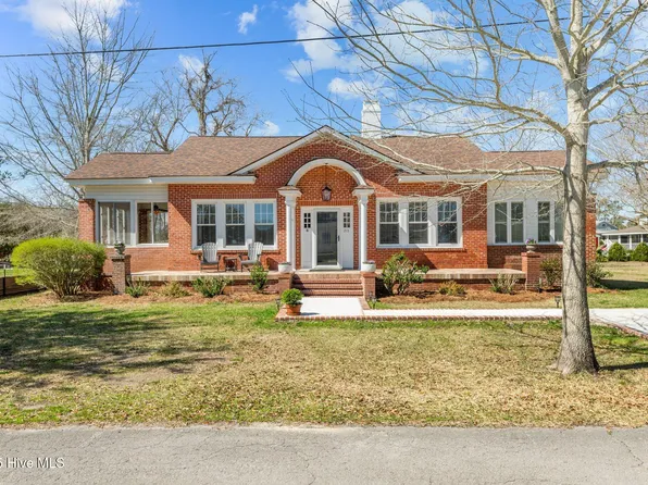 203 Neuse Street, Oriental, NC 28571