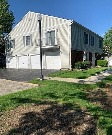 3rd image of 505 Eagle Ct #505