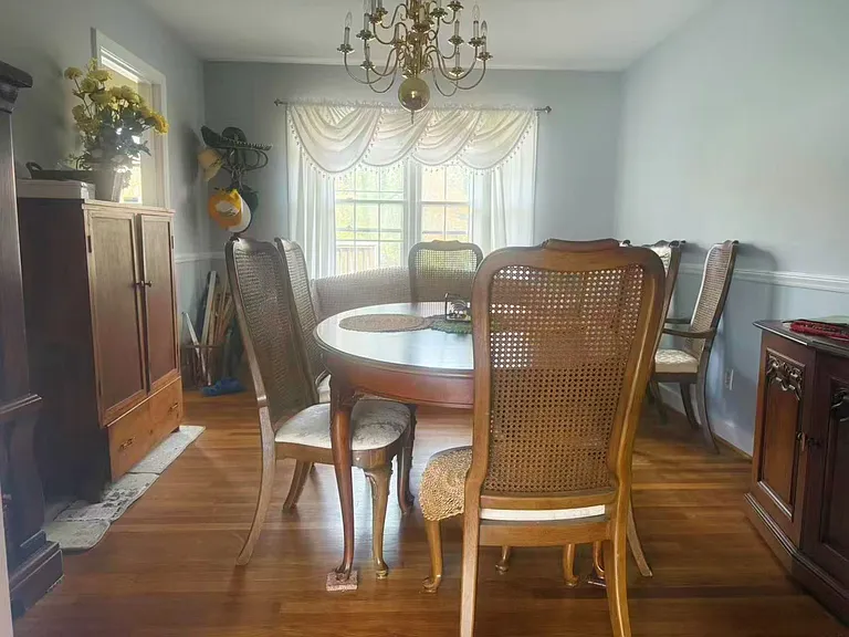 210 Wicklow Rd — Photo 8