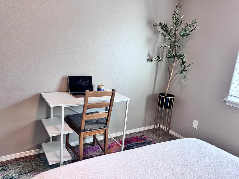 SE Camellia St — Photo 22