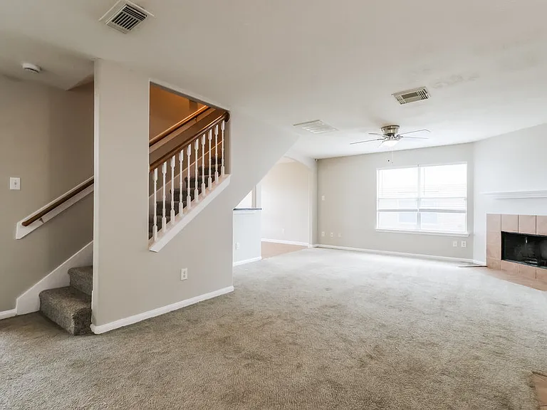 25306 Barmby Dr — Photo 4