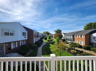 23 Doxbury Ln, Suffern, NY 10901