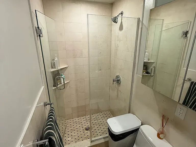 515 E 5th St #3A — Photo 3