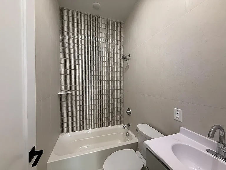 40 Lembeck Ave #206F — Photo 8