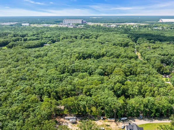 575 Whitecomb Avenue, Jackson, NJ 08527