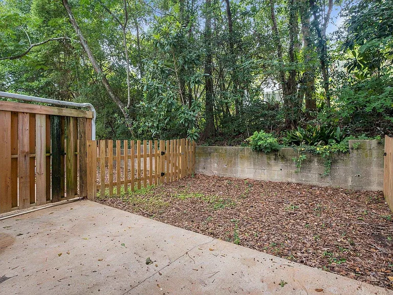 1609 S Gadsden St — Photo 14