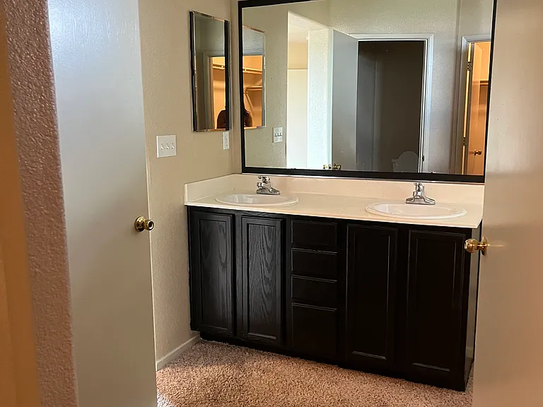 6047 Dresden Way — Photo 19