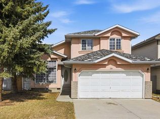 28 S Sunlake Cir SE, Calgary, AB T2X3J2