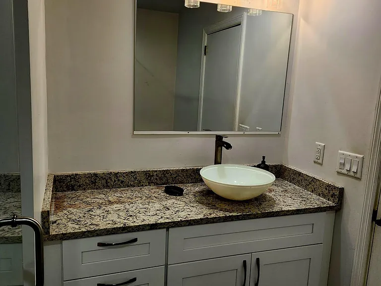 Glenridge Dr — Photo 3