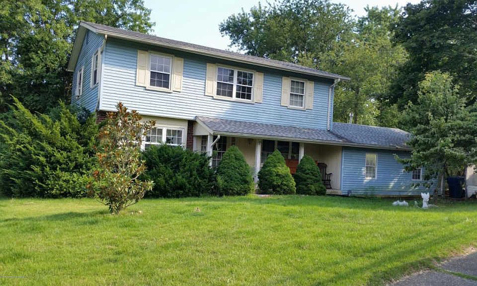 2nd image of 49 Rhode Island Dr