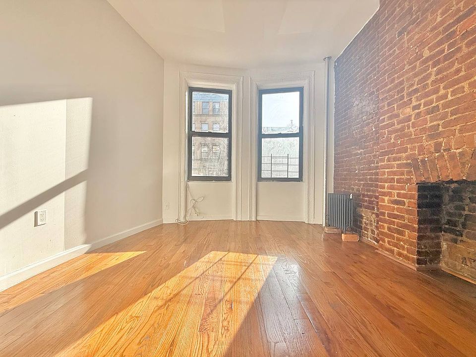 1st image of 909 Saint Johns Pl #3