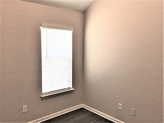 7636 Hidden Creek Dr — Photo 13