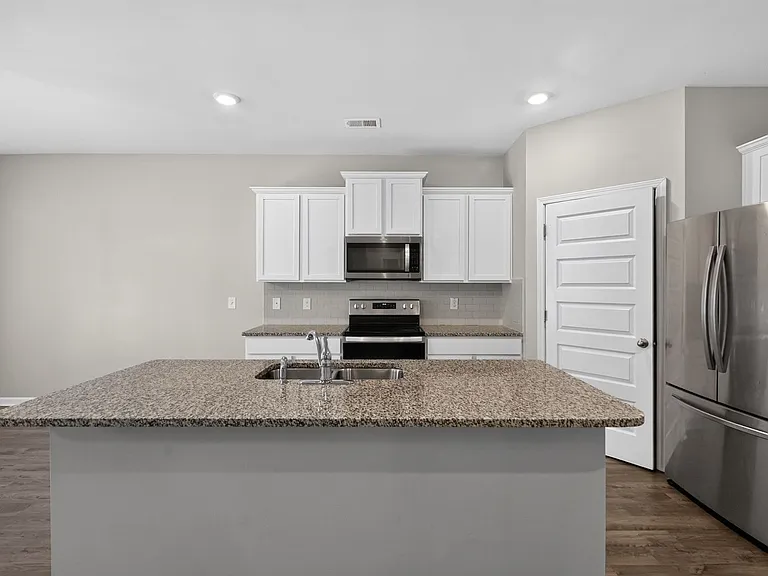 446 Furlough Dr — Photo 3