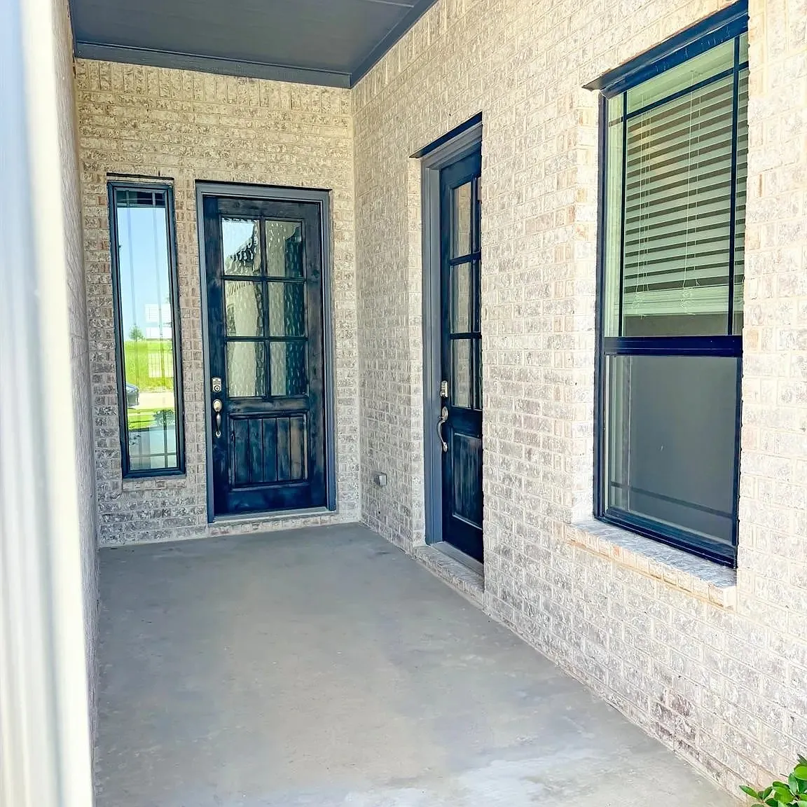 4 bed, 2435 sqft, $2,800 — Photo 3