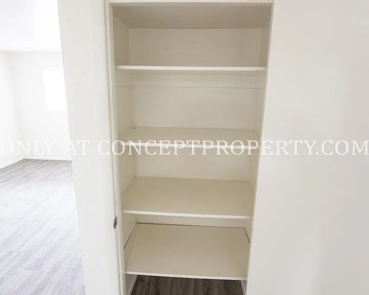 6660 S 1300 W — Photo 47