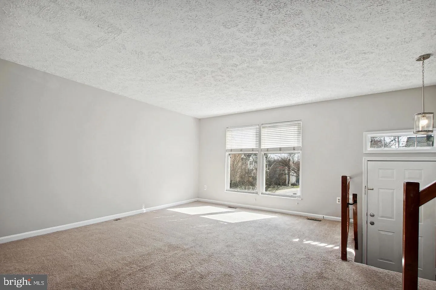 3 bed, 2.5 bath, 1720 sqft, $2,700 — Photo 3