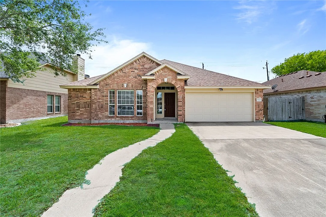 3 bed, 2.0 bath, 1785 sqft, $2,250 — Photo 1