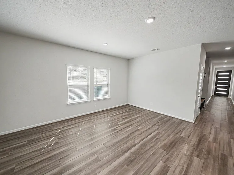 3037 Beringer Blvd — Photo 18