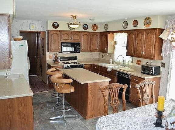 4th image of 3605 W Hilltop Ln