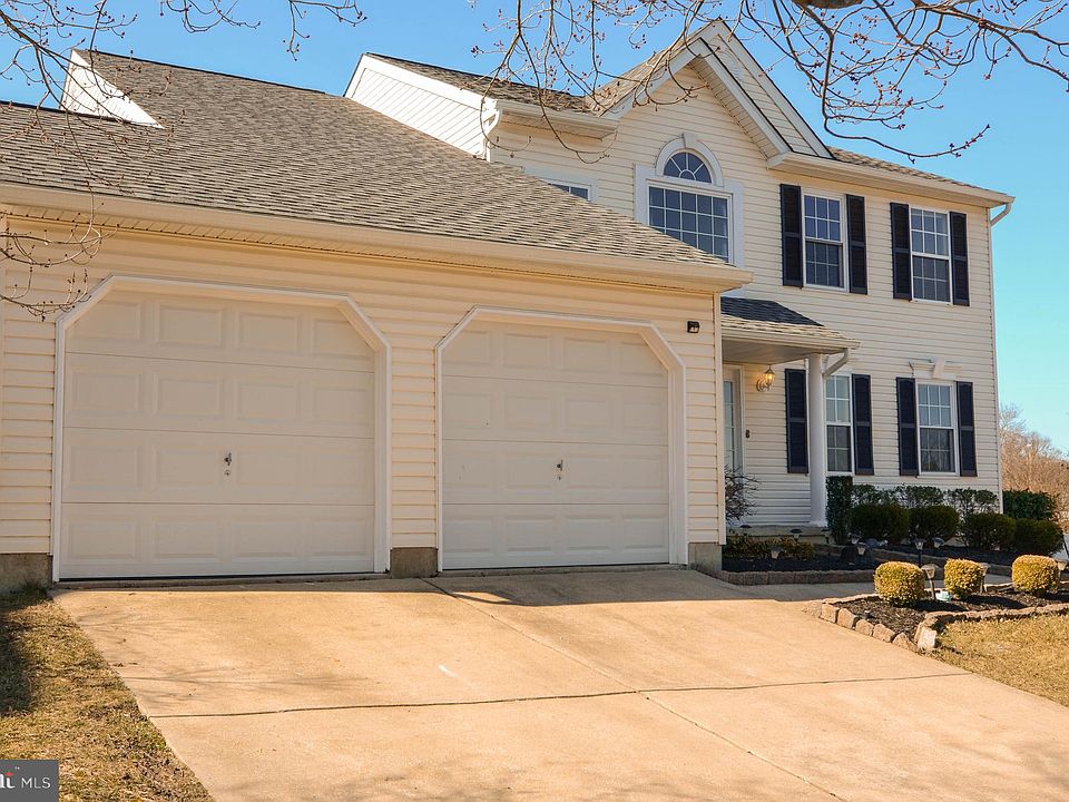 1st image of 129 Branchwood Dr