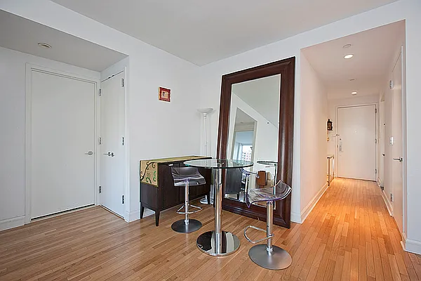 Rented by BLU Real Estate | media 7