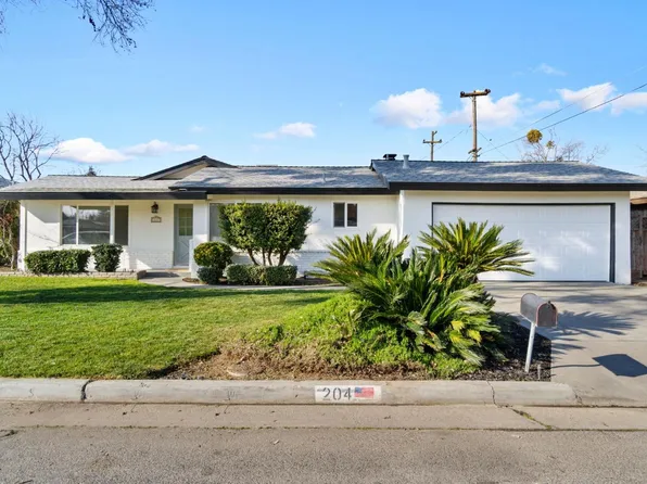 204 Autumn Rd, Madera, CA 93637