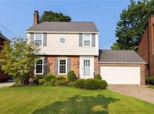 2798 Lakeview Ave, Rocky River, OH 44116